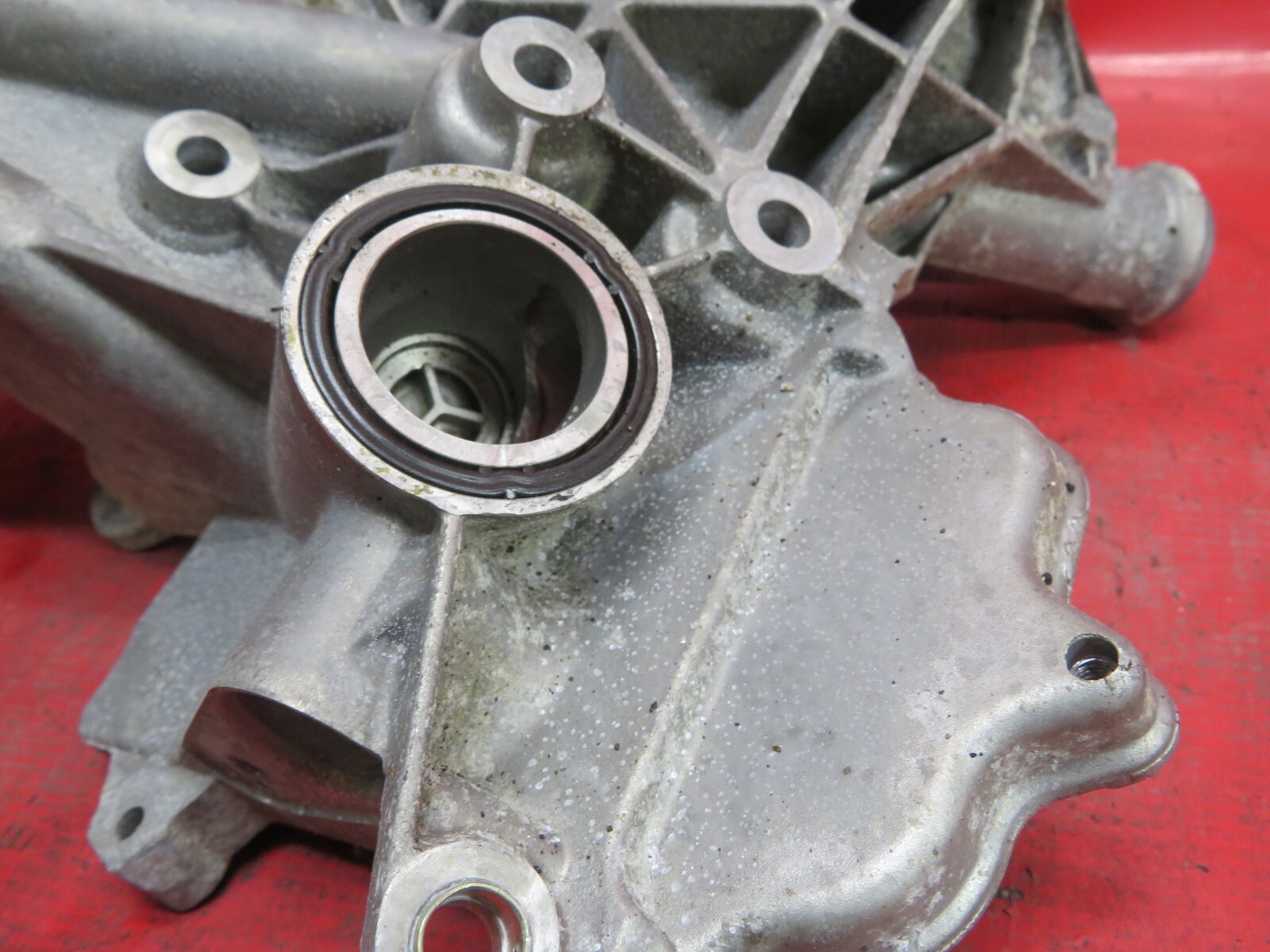 2006 BENTLEY FLYING SPUR OIL FILTER HOUSING