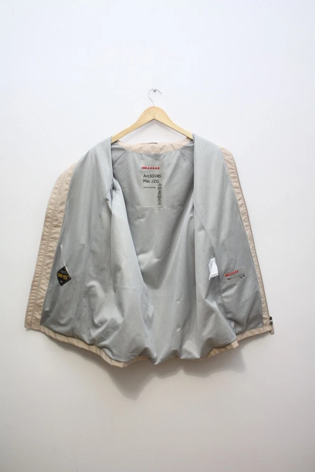 Chaqueta Prada Gore-Tex Beige Para Hombre 48 Hecha en Rumania Foto 4 de 4
