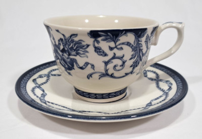 Queens The Royal Palace HRP  Historic Royal Palaces Cup and Saucer H R P
