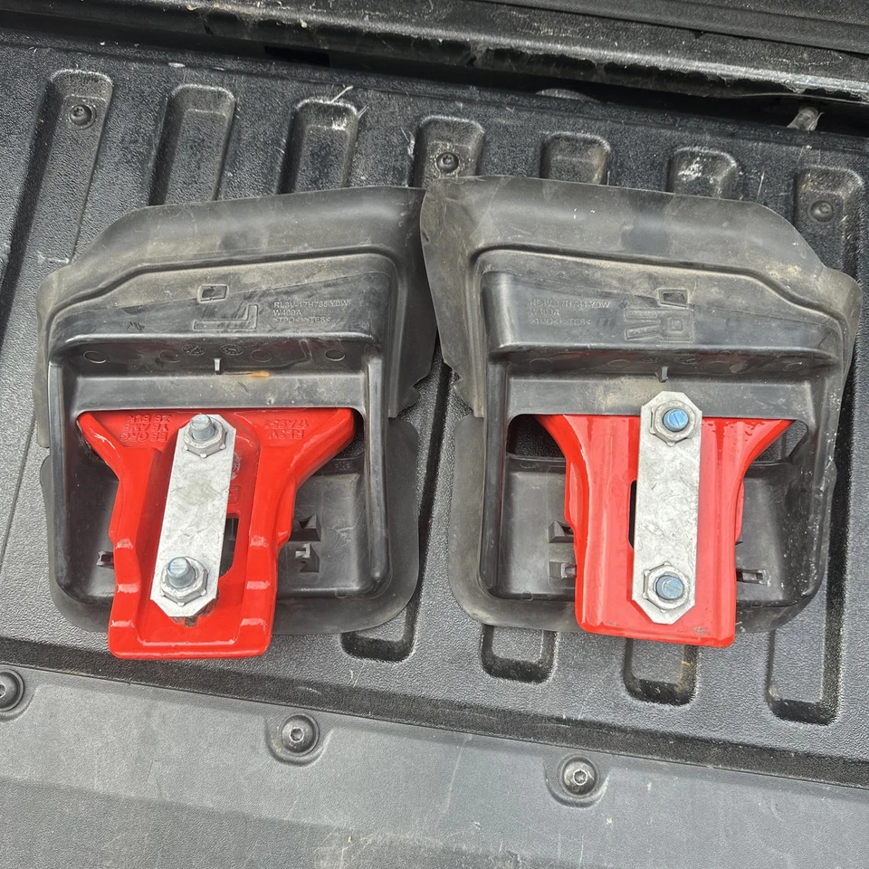 Par de ganchos y cubiertas de remolque delanteros para Ford F-150 Raptor R 2018-2026 OEM de alta resistencia Foto 3 de 4