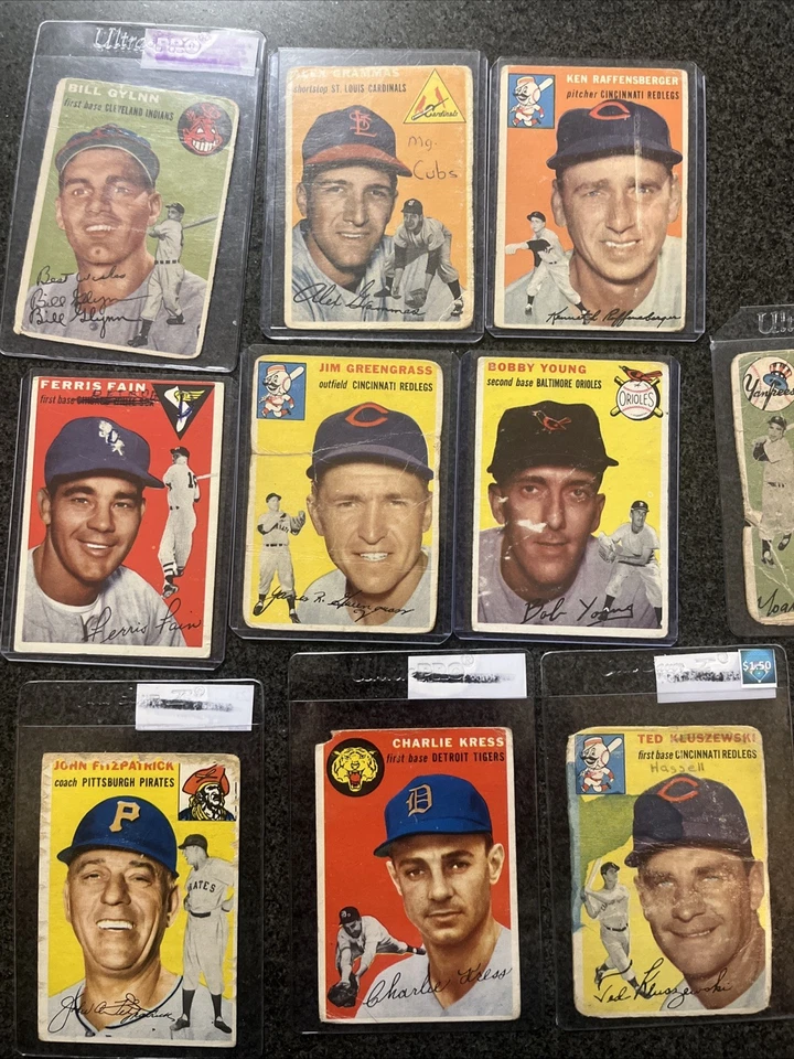 1954 Topps Baseball Lot Of 10 With Stars Berra Kluszewski Low Grade - Image 3 of 4