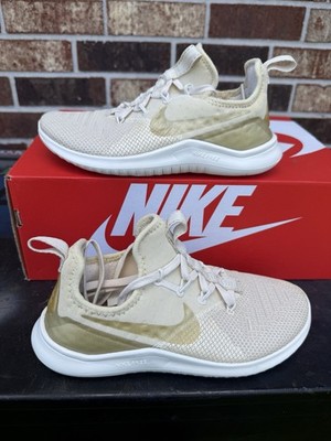 Nike Free TR 8 Women s Sneakers Beige/Gold Champagne AJ7832-221