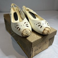 9D White Vintage 1980 s Kitten Heel Mary Jane Shoes Coquette Size 9 With Org Box
