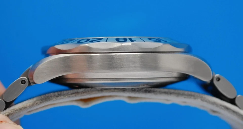 Mens Omega Seamaster GMT Great White 300M Chronometer Watch White Dial - 2538.20 - image 3 of 4