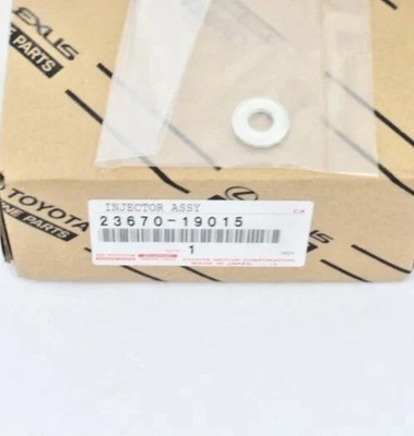 TOYOTA Genuine OEM Injector Assy 23670-19015 HIACE HILUX LAND