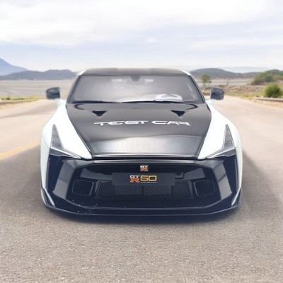1/18 GT Spirit Nissan GT-R 50 - Test Car - 2021 weiß/schwarz -  Limited Edition 
