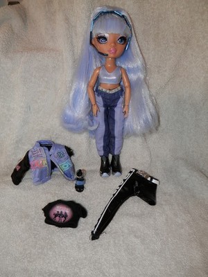 MGA Rainbow High Fashion Doll Tessa Park Royal Three k-pop Band