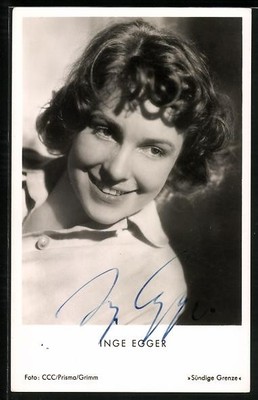 Schauspielerin Inge Egger lächelt, Autograph, Ansichtskarte 