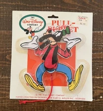 Vintage Goofy Pull-Puppet - NIP - Kurt S. Adler Inc. - The Walt Disney Company