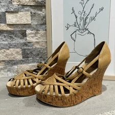 Bakers Porsha beige man made strappy sandal cork platform wedges 6.5