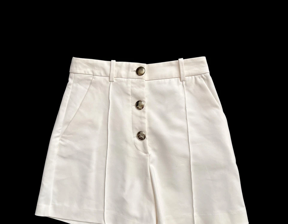 Pantalones Cortos ZARA Cintura Alta Nuevos con Etiquetas Botón Frontal A Medida Resort Chic Crema Talla Pequeña Foto 3 de 4