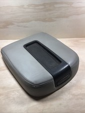 07-14 Suburban Yukon Tahoe Sierra Center Console Armrest Lid Titanium Leather