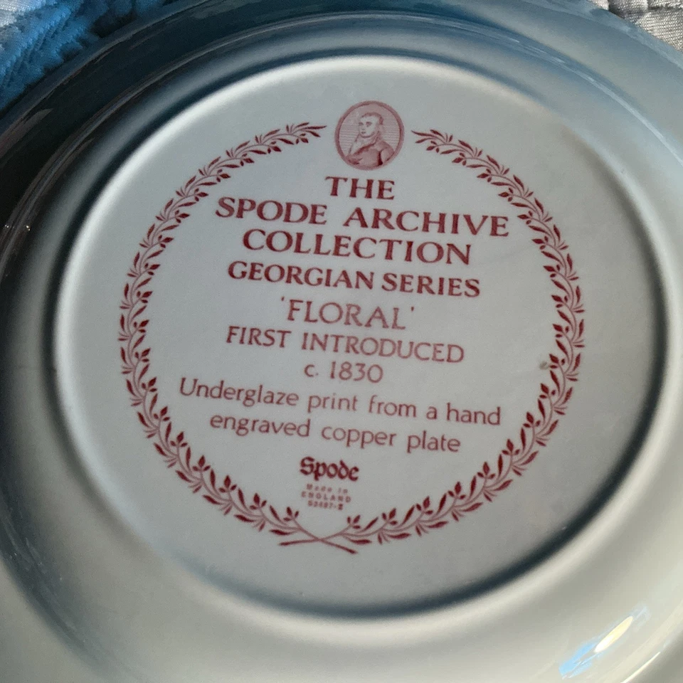 Spode Georgian Series Floral Dinner Plate Red Archive Collection 10.5" Spot - Image 4 of 4