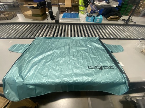 SOLARGUARD WINDSHIELD COVER - TURQUOISE - Scratch & Dent