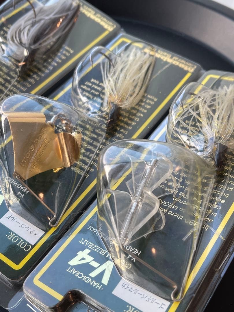 [Discontinued/New] Megabass V-4 Buz V4 Buzzbait 3-Color Set - Image 3