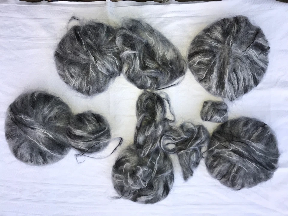 Hilo Mohair (6+ madejas) SOSPECHOSO Mohair/Lana/Mezcla Acrílico Grises y Negro Foto 3 de 3