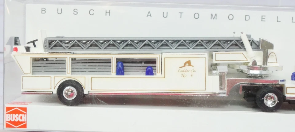Busch 46006, Fire Department Hook & Ladder Truck, Ladder Co. No. 4 1/87 HO Scale - Image 2 of 4