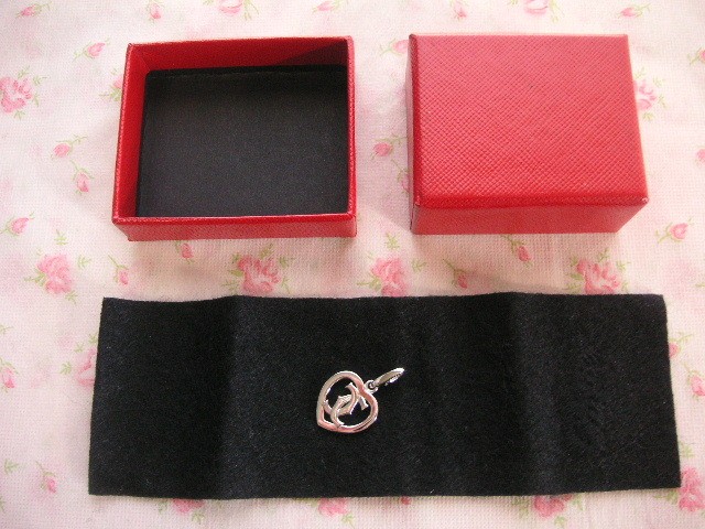 Cartier K18 White Gold Limited Edition Heart Charm with Entrelacé Logo-image