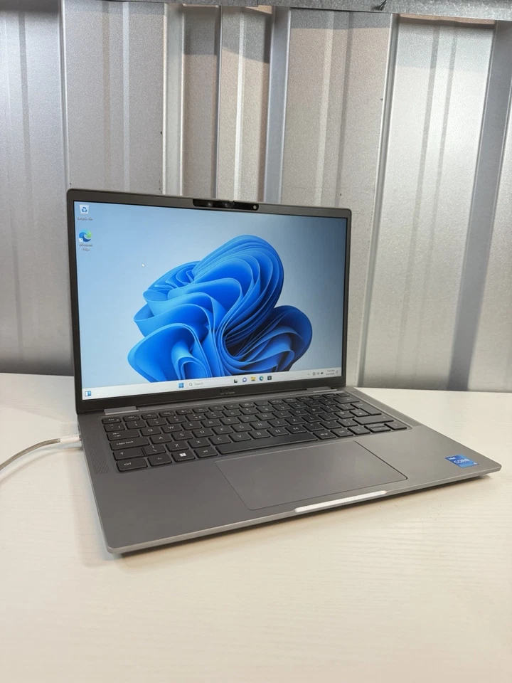 Dell Latitude 7340 · i5-1335U · 16GB · 256GB, photo 1 of 5
