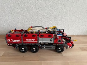 LEGO &reg; Technic airport fire truck / set 42068 | used