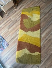 READ DESCRIPTION - Vintage Latch Hook Area Room Rug Floor