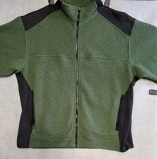 10,000 feet above sea level Men's size Large Green two-pocket fleece jacket