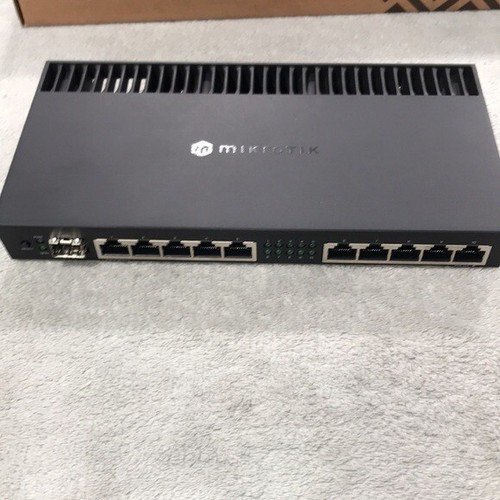 MikroTik RB4011 Ethernet 10-Port Gigabit Router - Picture 3 of 6