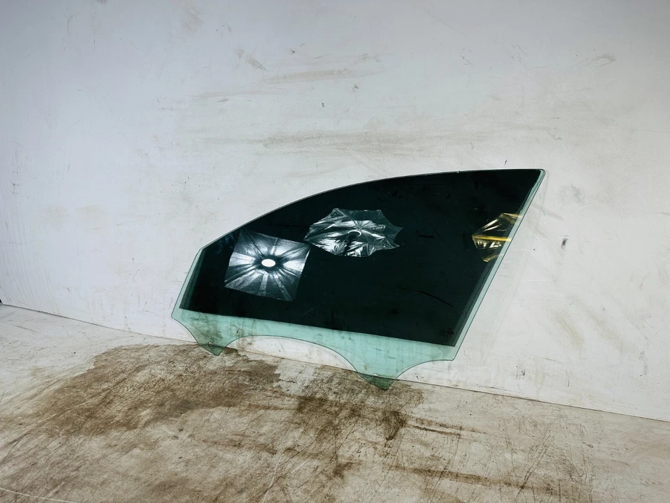 09-16 AUDI A4 Quattro Puerta delantera izquierda conductor ventana vidrio tintado AK2206158 OEM Foto 3 de 4