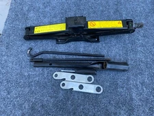 EMERGENCY TOOLS SET JACK WRENCH RANGE ROVER SPORT OEM L320 (2006-2013)