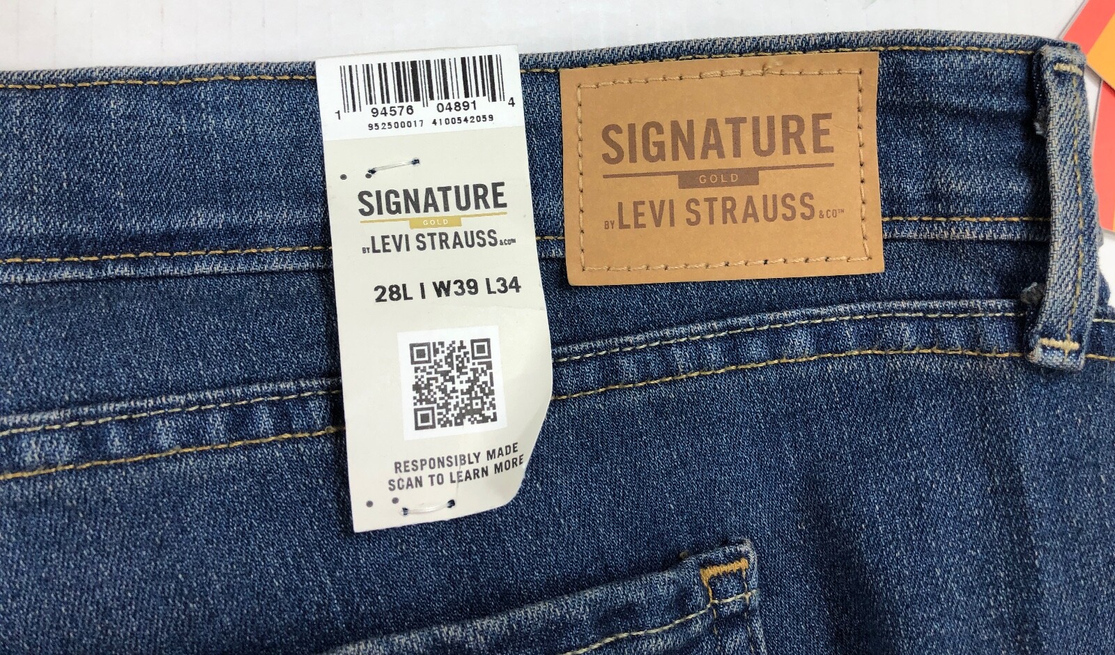 Signature Levi Strauss Jeans Gold Bootcut Blue Women Size 28L 48"W 33.5"L NWT thumbnail 7