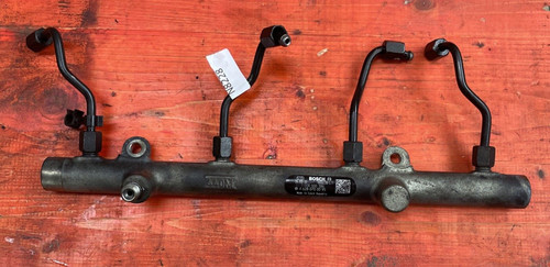 Mercedes E-Klasse Bj. 2004 A6280790095 Druckspeicher Kraftstoffverteiler N8228