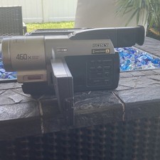 Sony Handycam Hi8 Handheld Camcorder 460x Zoom 2.5" LCD Black/Silver