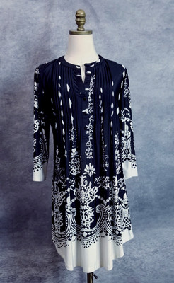 La Cera Women's Size M Black White Pintuck Tunic Top 3/4 Sleeve