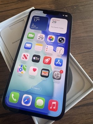 Apple iPhone 13 128GB Schwarz ENTSPERRT für alle Netze 86% Akku Originalverpackt