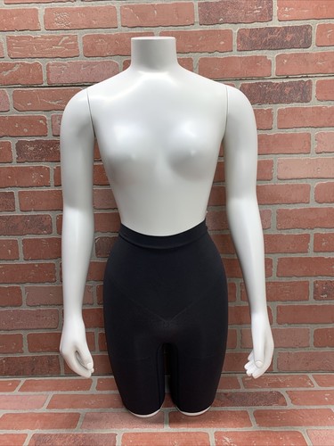 Neu mit Etikett Spanx "Power Shorts" schwarz hohe Taille Mitte Oberschenkel formende Shorts Damengröße M