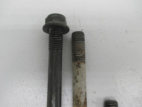 1982-85 SUZUKI GS300 GS 300L Motor Montaje Pernos Hardware Motor Screws - Imagen 5 de 6