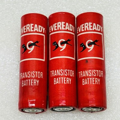 Lot of 3  Eveready 9 Lives Cat #1015 AA Transistor Batteries  GREAT FOR DISPLAY 