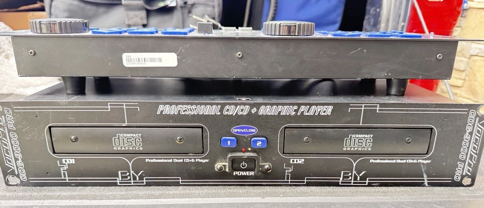 Vocopro CDG-8800 Pro DJ Karaoke Dual CD Controller Rack Mount - Image 2 of 4