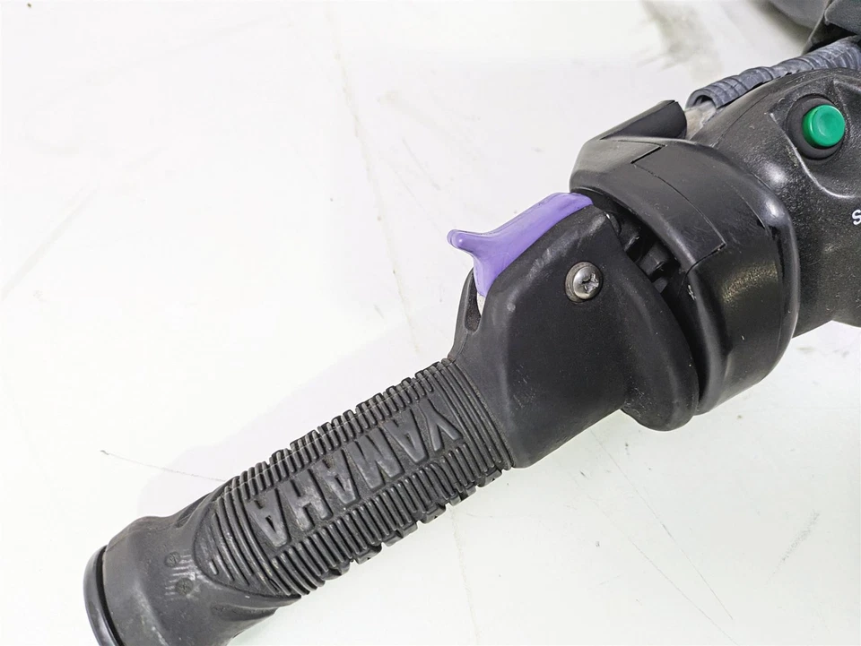 2006 Yamaha GP1300R Waverunner conjunto de interruptores de controle de guidão de direção F1G-61541 - Imagem 4 de 4