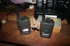 MOTOROLA SPIRIT HAND TRAGBAR MIT LADESTATION AUS HOLZ