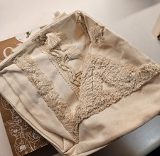 Throw Pillow Covers 18x18 Inches - Tufted Cover Cream Tassel Open - Box / New 