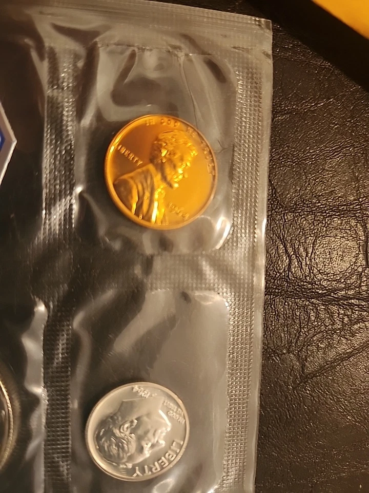 1964 U.S Mint Philadelphia United States 5 Coin Set Excellent Condition R767 - Image 4 of 4