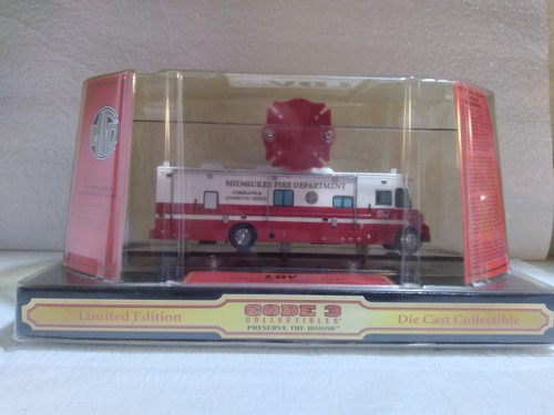 Codice 3 Milwaukee Vigili del Fuoco LDV Veicolo Comando EDIZIONE LIMITATA PRESSOFUSO - Foto 4 di 5