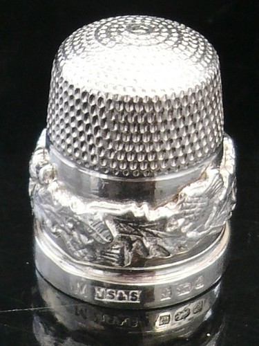 Sterling Silver Thimble with Scottish Thistles (cased), James Swann 1981 - Picture 3 of 6