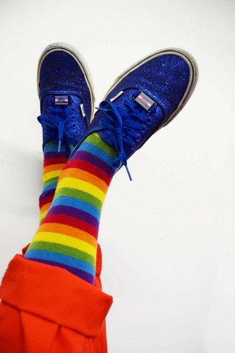 PROTECT TRANS LIVES 2 x ETIQUETAS DE CORDÓN DE ZAPATOS: dos pares de zapatos cerraduras de encaje LGBT pin regalo - Imagen 3 de 5
