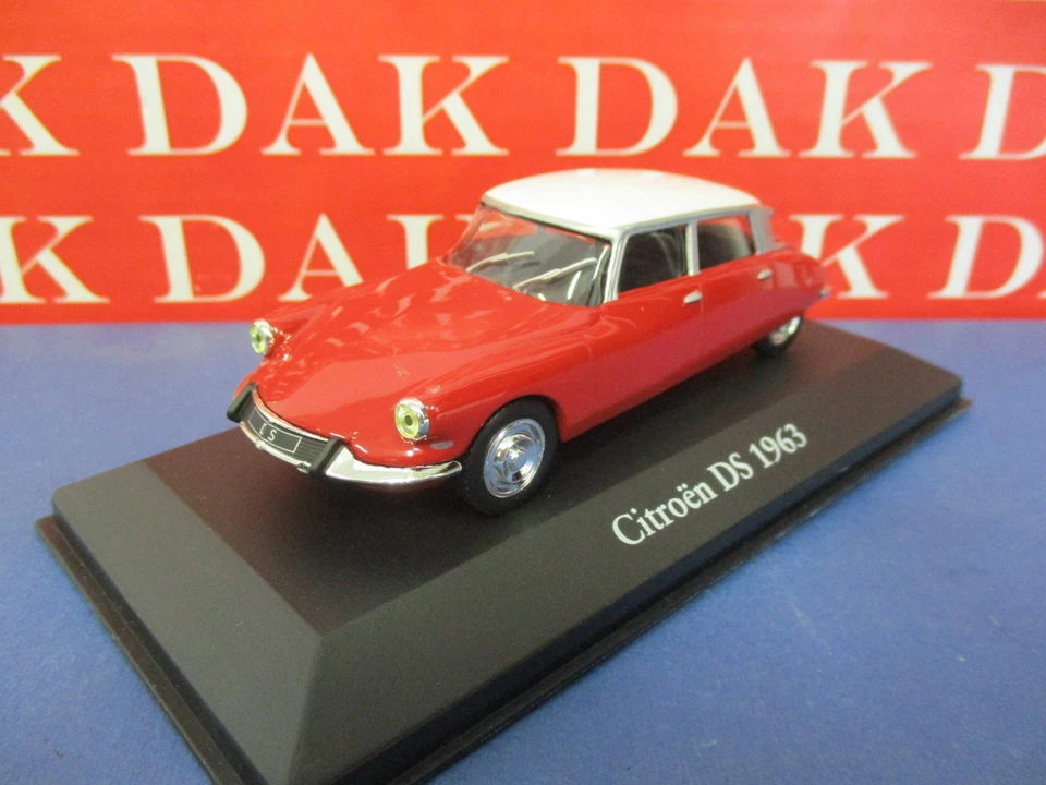 Die cast 1/43 Modellino Auto Citroen DS 1963 rosso - Immagine 2 di 4