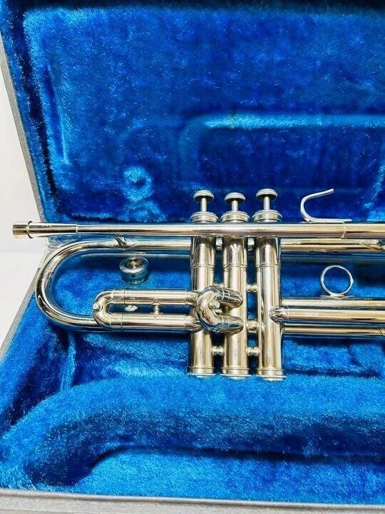 YAMAHA YTR-135 014167 Tromba con custodia rigida argento - Immagine 4 di 4