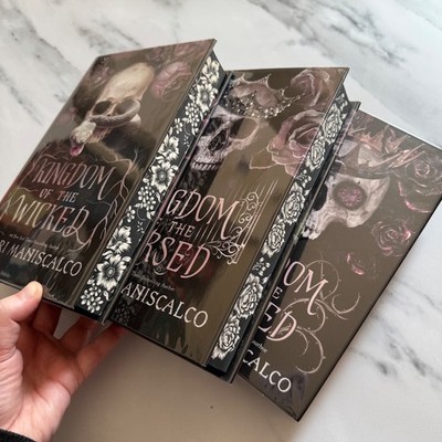 Fairyloot Exclusive - Kingdom of the Wicked, Cursed, Feared - Kerri Maniscalco