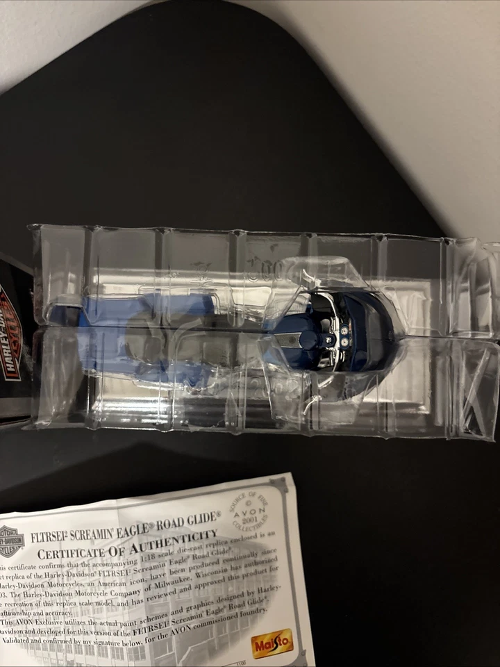 Harley Davidson FLTRSEI2 Screaming Eagle 1:18 Die Cast Maisto - Image 4 of 4