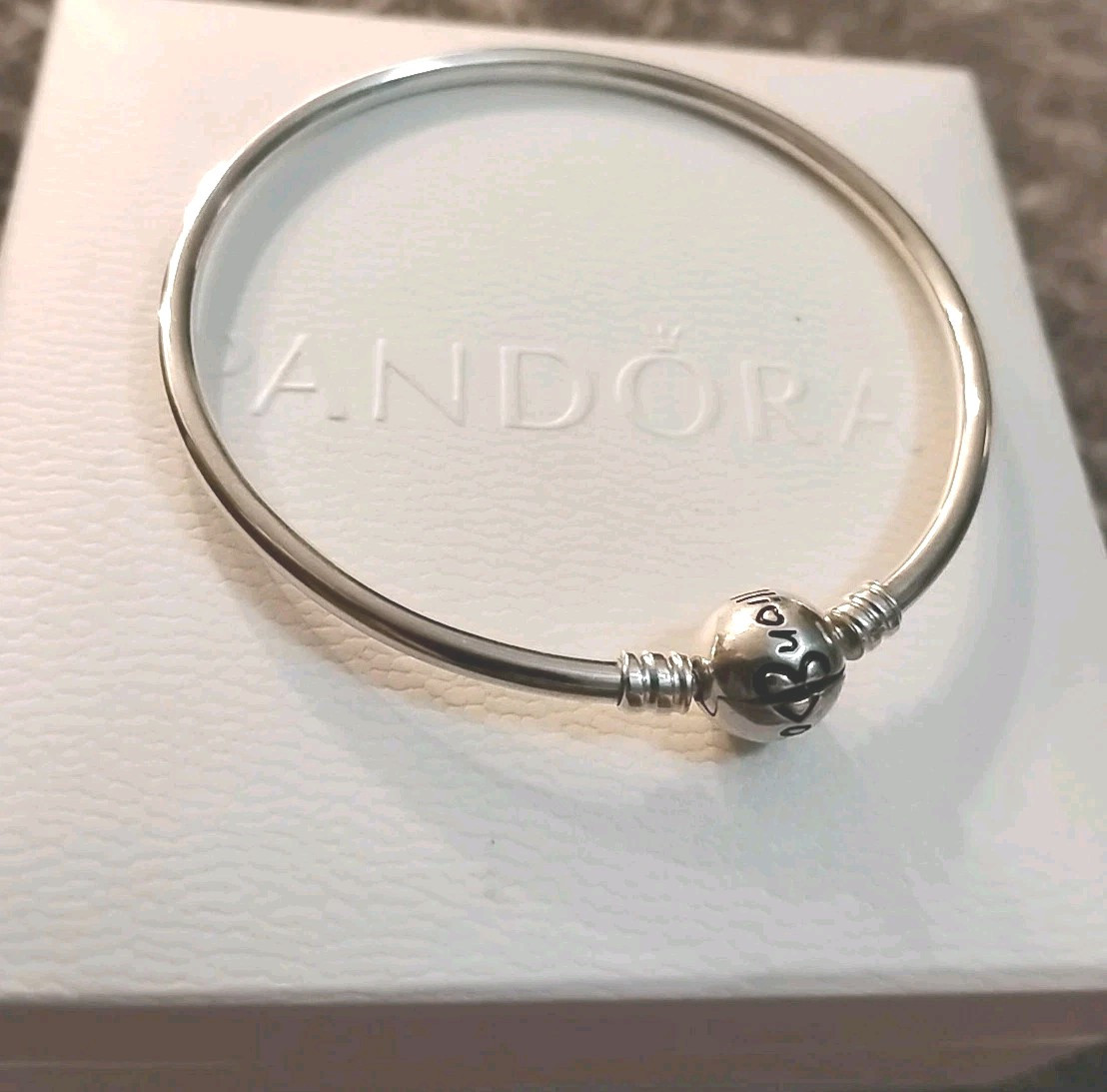 ONE IN A MILLION Genuine Pandora Heart Bangle Braclet 5.9 Inches  598084 w/ BOX!
